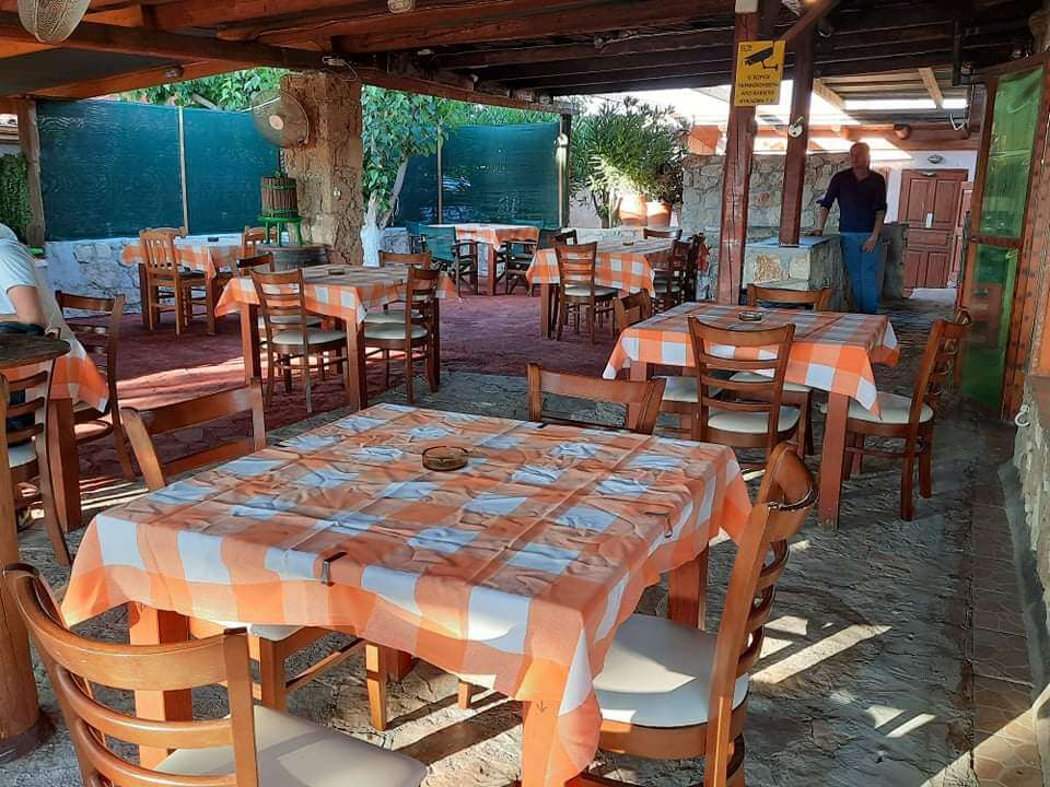 Nikos Taverna Family Tavern & Grill, Gerakas Beach, Vasilikos